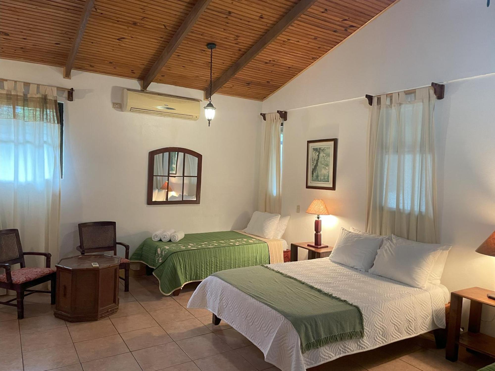 Kakao Lodge & Garden Rio Celeste بيجاغوا الغرفة الصورة